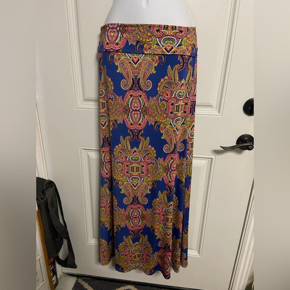 T20a- YOYO 5 Vibrant Paisley A-Line Skirt - Blue and Pink